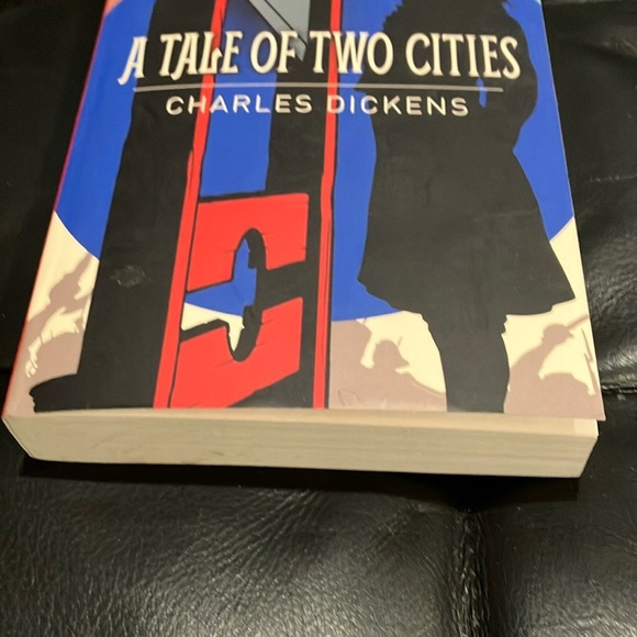 Book: A Tale of Two Cities by Charles Dickens classic story - Picture 9 of 11
